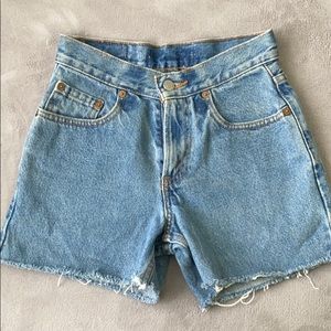 levi’s shorts 550